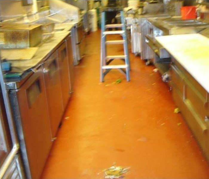 Kitchen Covered in Grease and Grim